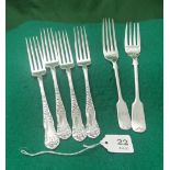 6 Dessert Forks including a set of 4 ornate Cereta Silver Plated by Oneida Silverware 1902 (18cmL) &