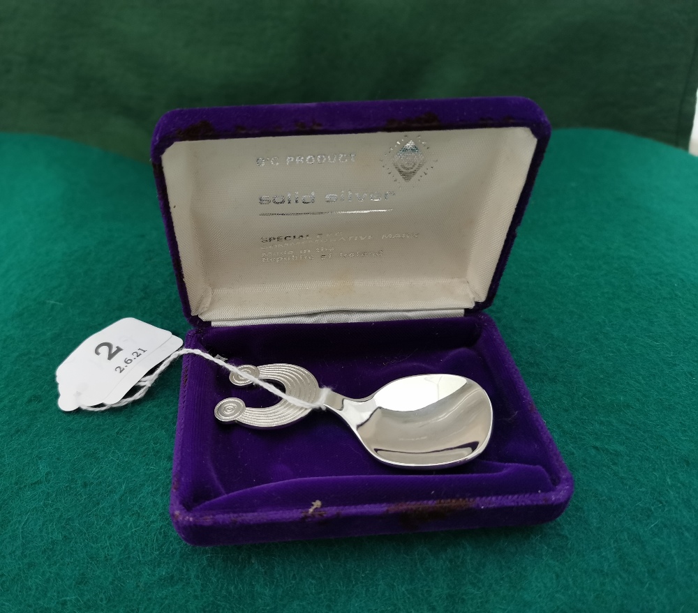 Irish Silver Caddy Spoon by Thomas O' Connor & Sons 1973, 8cm long, with torc shaped handle, 32 - Bild 3 aus 3