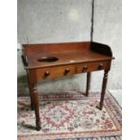 Early 19th C. wash stand.