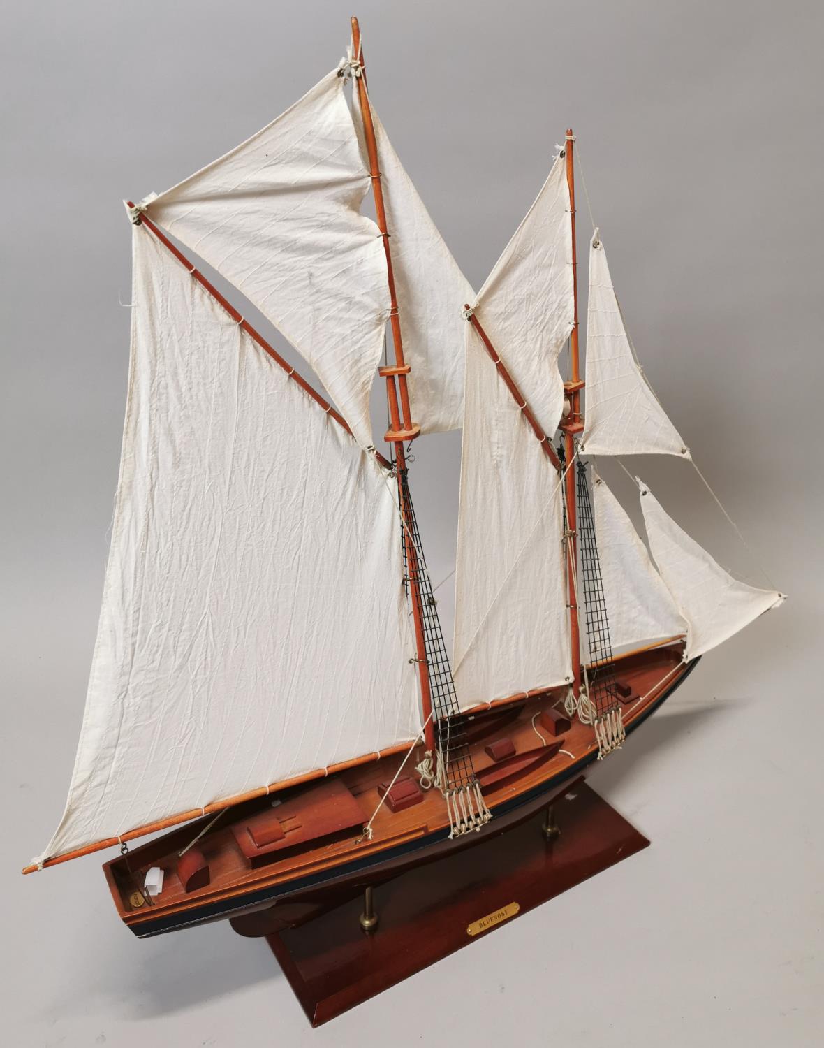 Model of 19th C. yacht. - Image 3 of 4