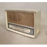 Early 1960's Bakelite radio.