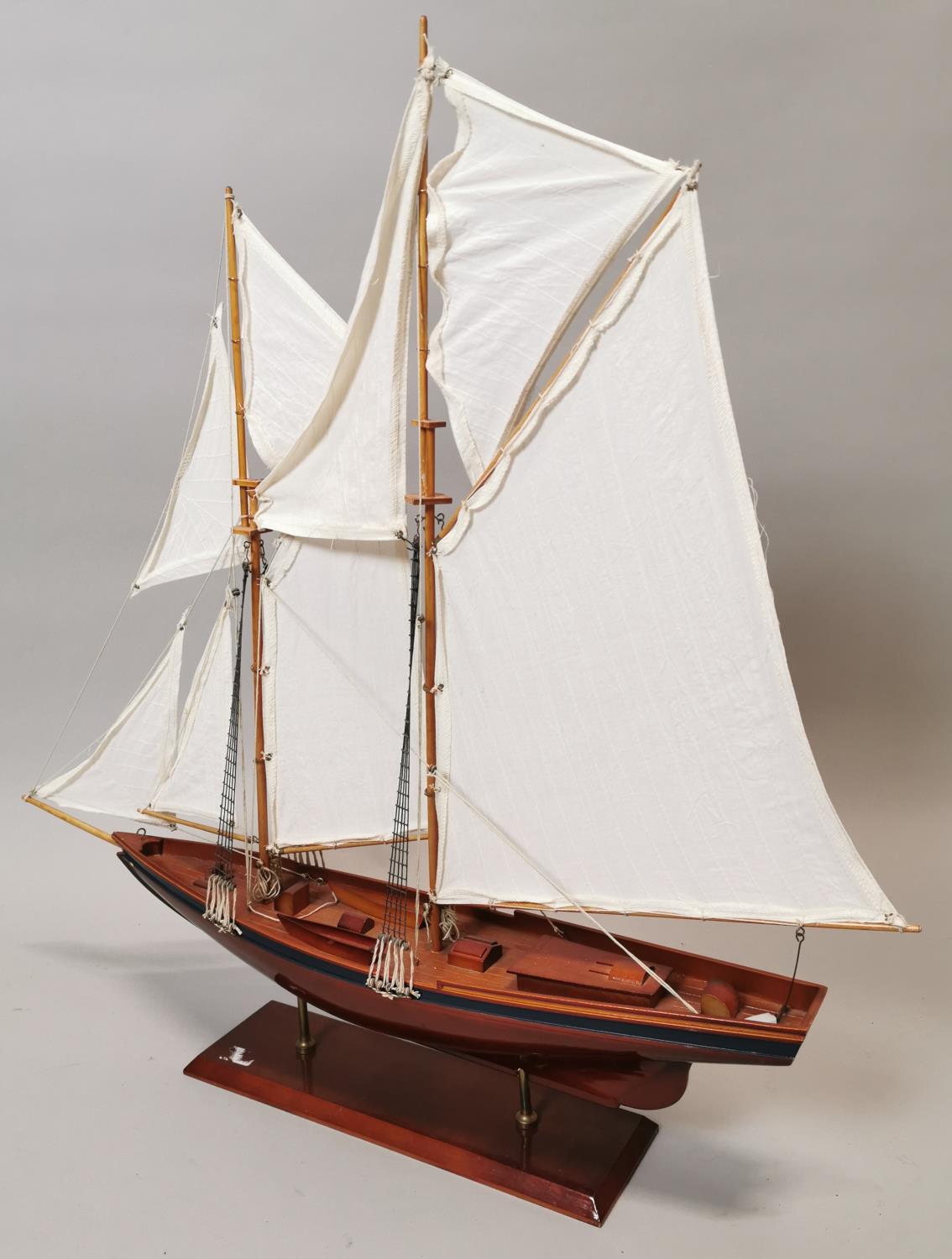 Model of 19th C. yacht. - Image 4 of 4