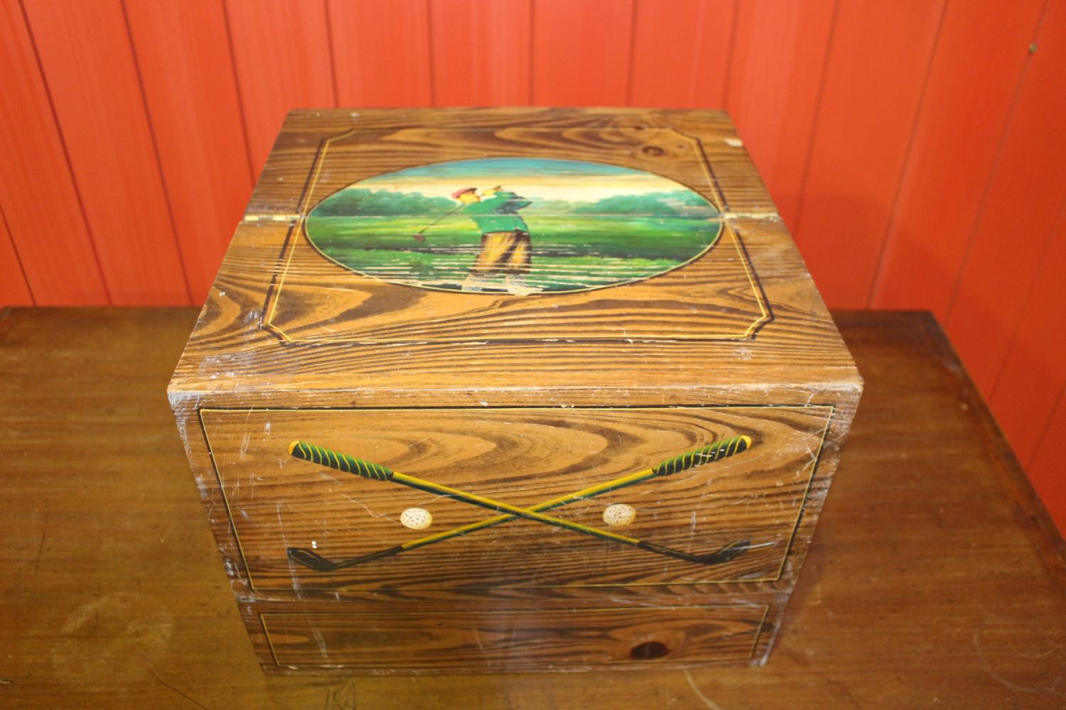 Golfer's oak box.