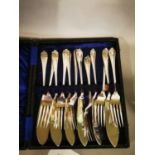 Six piece silver plate fish knife and fork set in original presentation case.