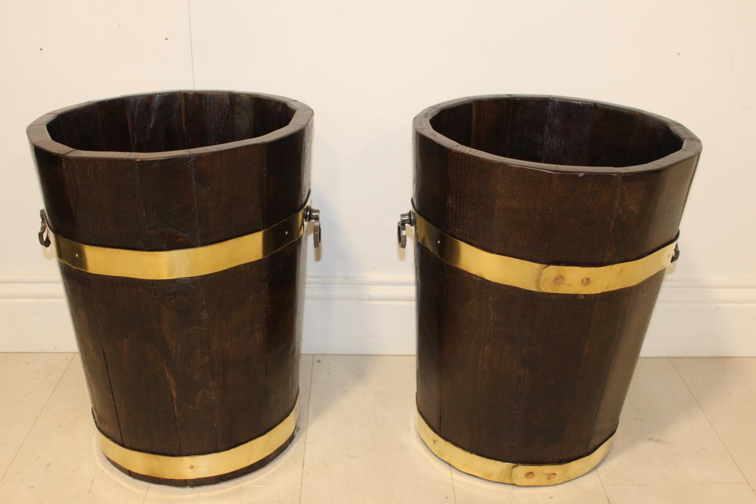 Mahogany log bucket. - Image 2 of 2