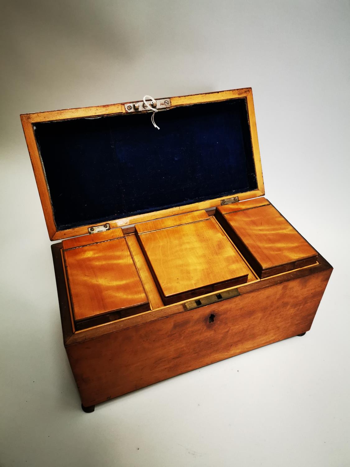 19th C. mahogany and satinwood tea caddy. - Image 2 of 3