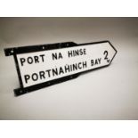 Portnahinch Bay finger post sign.