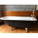 Fine Victorian style bath with brass embellishments W 170 H 80 D 77