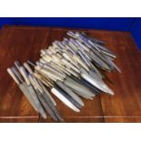 Roberts and Belk Sheffield: Very large collection of quality knives W 24