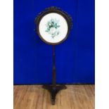 William IV rosewood pole screen, the screen simulated with rosewood W 53 H 150
