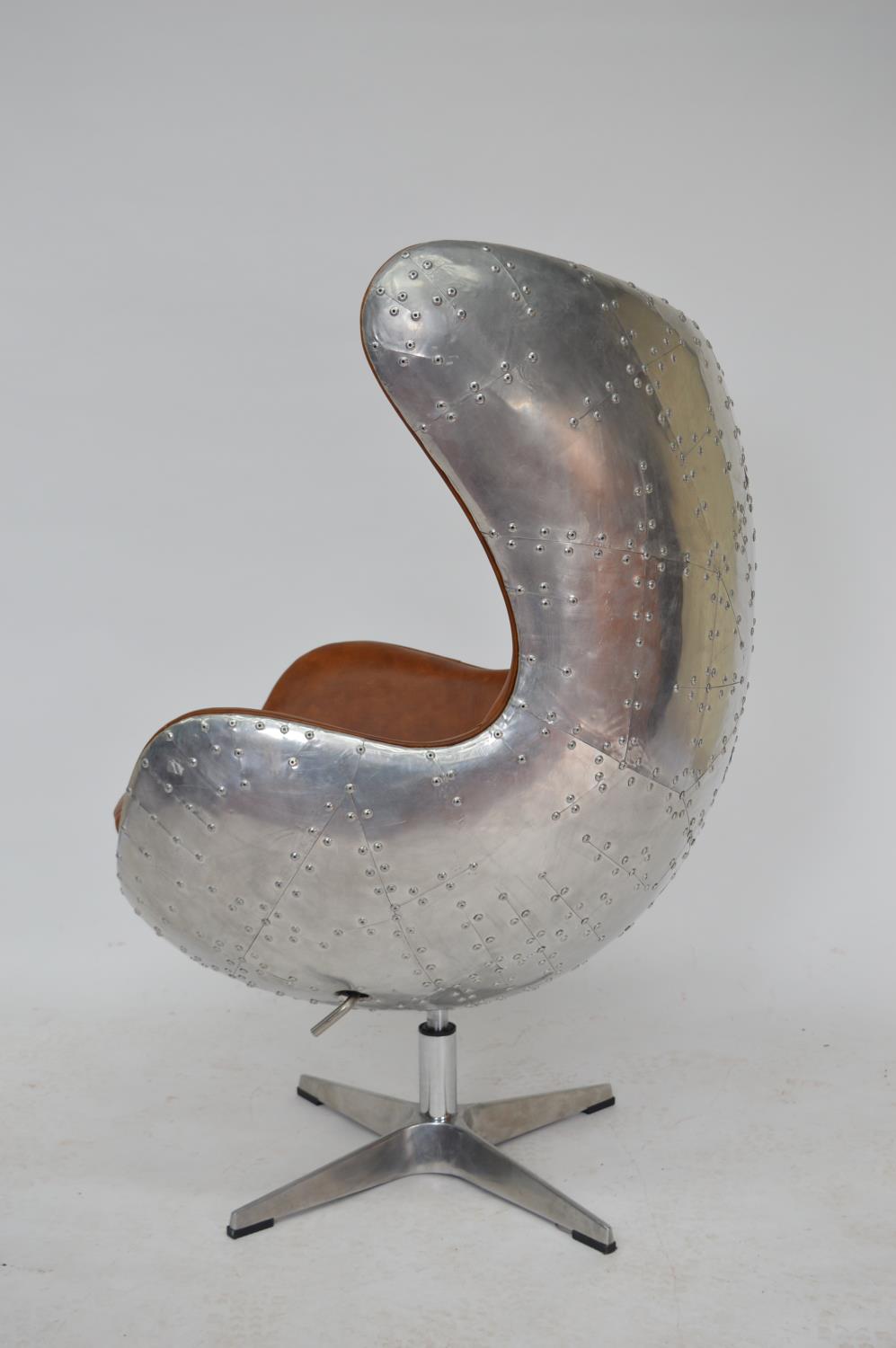 Chrome and leather swivel office chair. - Image 3 of 3