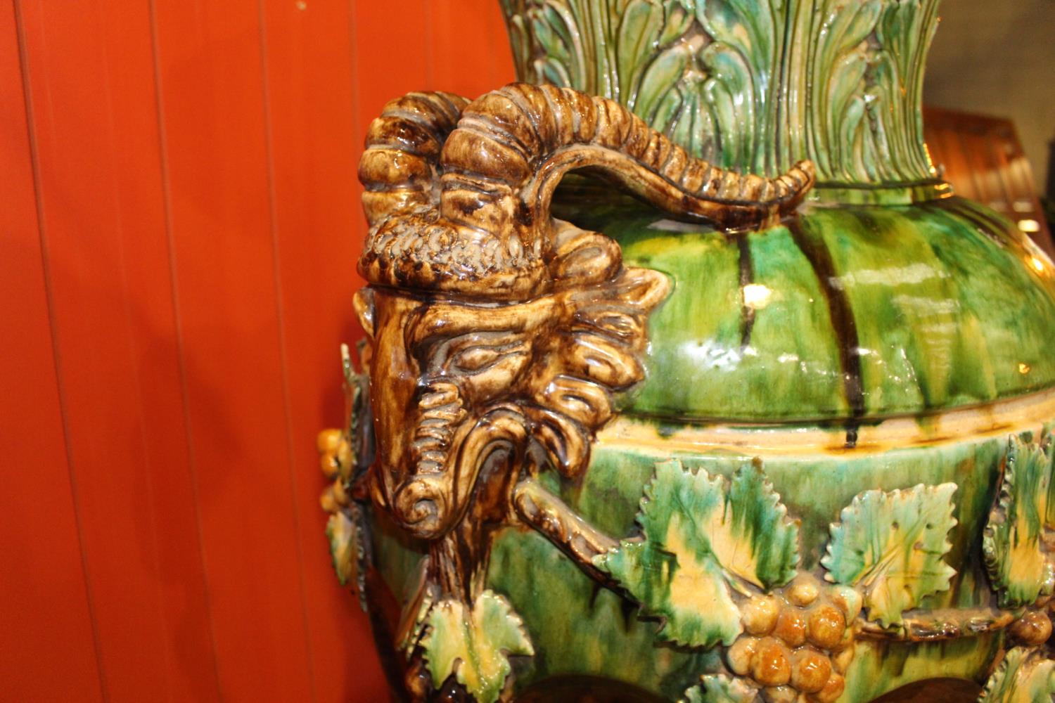 Pair of ceramic urns - Image 4 of 5