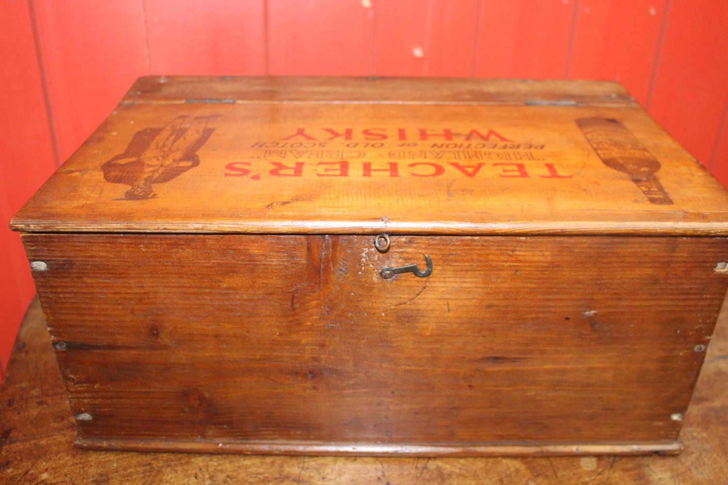 Teacher's whiskey wooden advertising box - Image 2 of 2