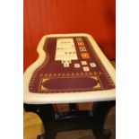 Card games table