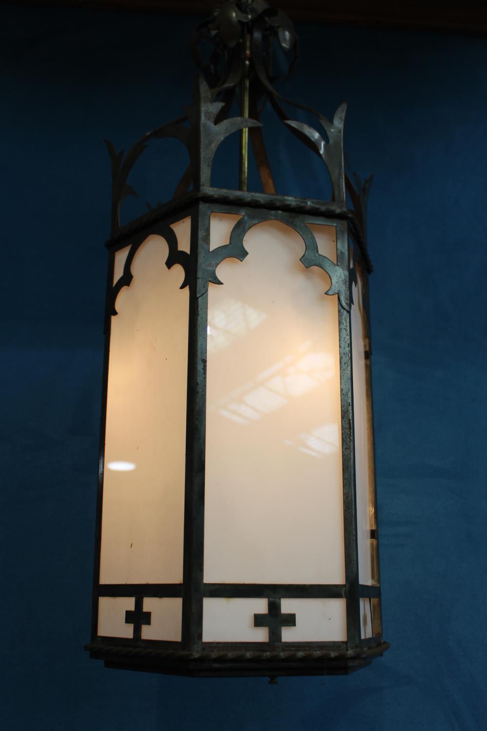 Wrought iron hanging lantern - Image 2 of 2