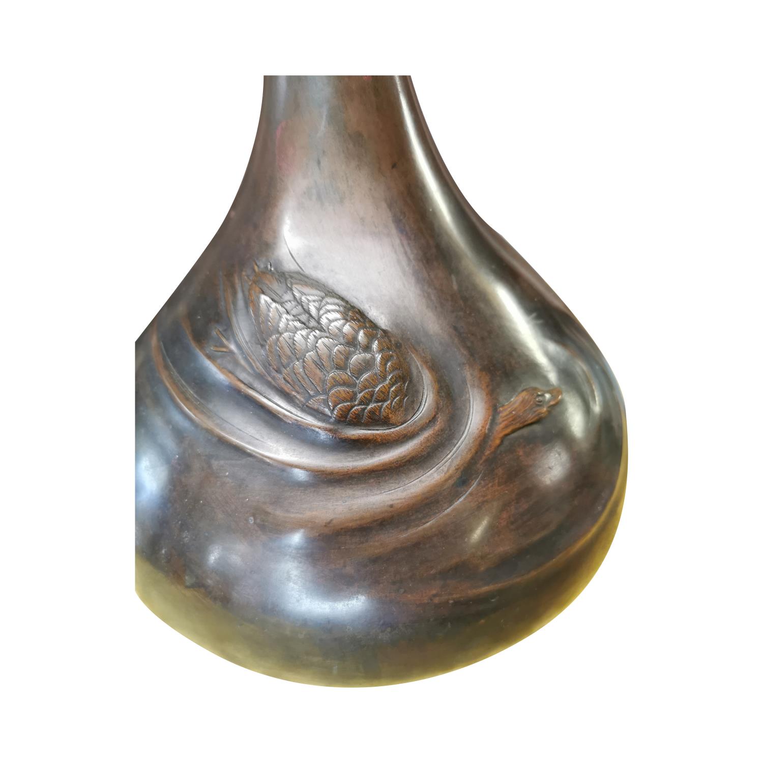 Bronze onion shaped Chinese urn - Image 3 of 4