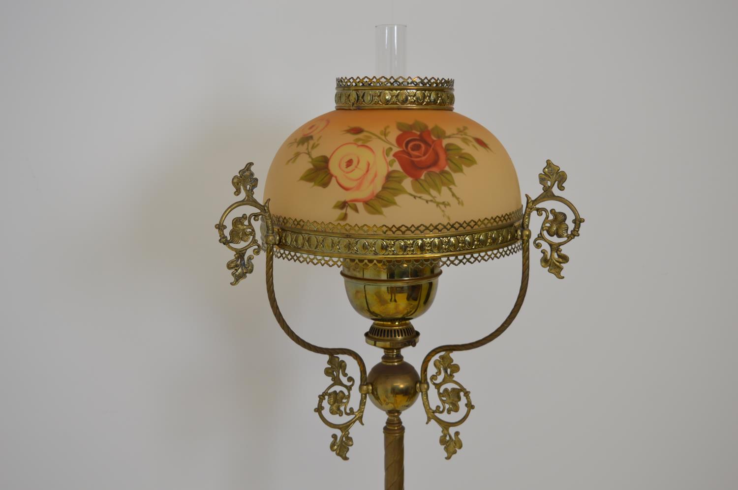 Good quality brass standard lamp - Image 2 of 3