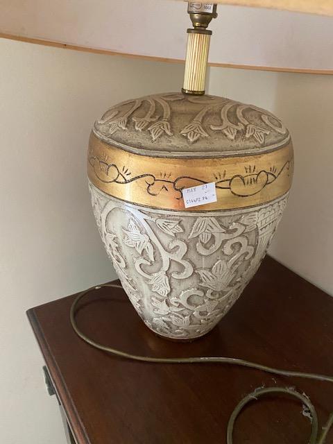 Decorative ceramic table lamp - Image 2 of 2