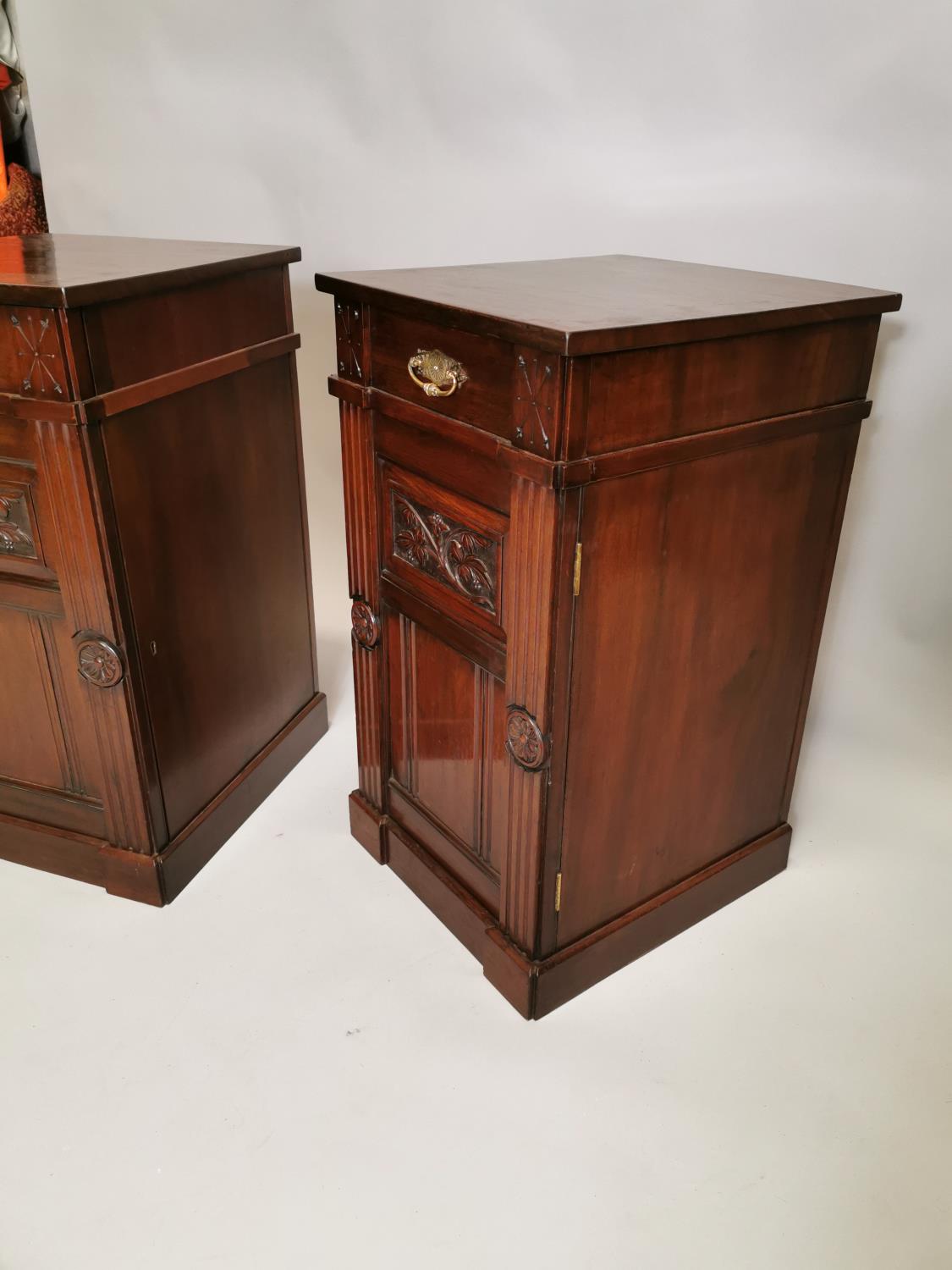 Pair of Edwardian mahogany bedside lockers - Image 6 of 8