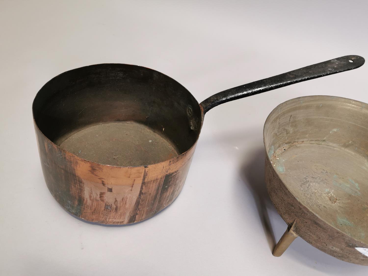 Two brass and copper saucepans. - Image 2 of 5