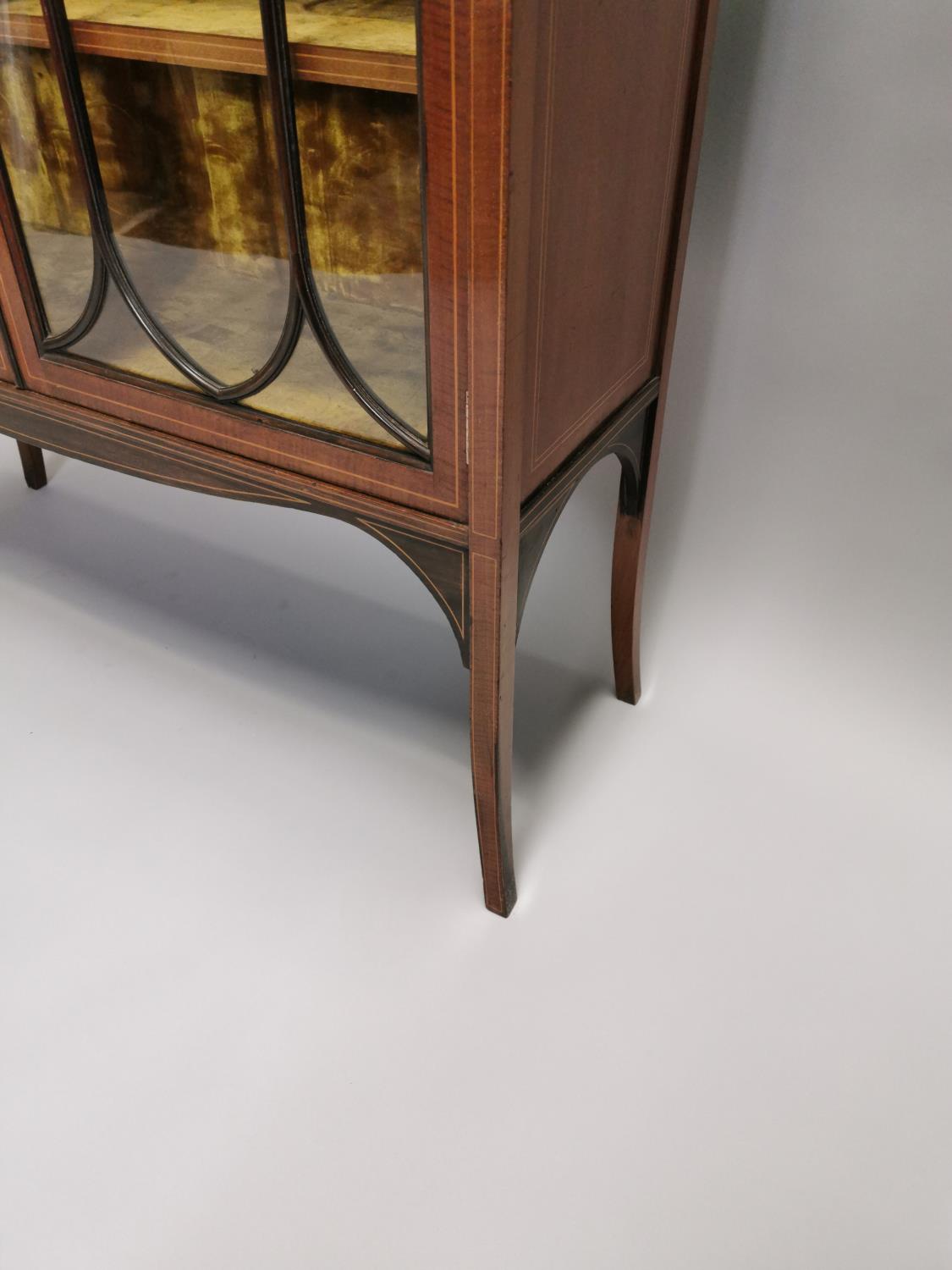 Edwardian inlaid mahogany display cabinet - Image 4 of 9