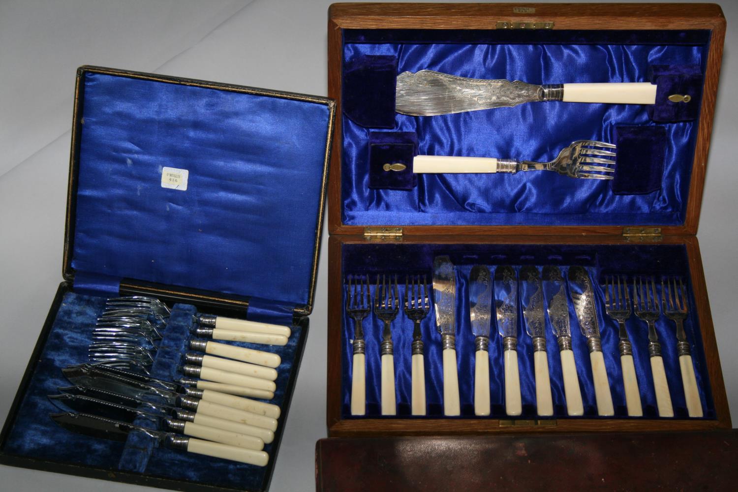 Oak case fourteen piece fish servers ivory and silver plate, cased fish server ivory and silver - Image 4 of 4