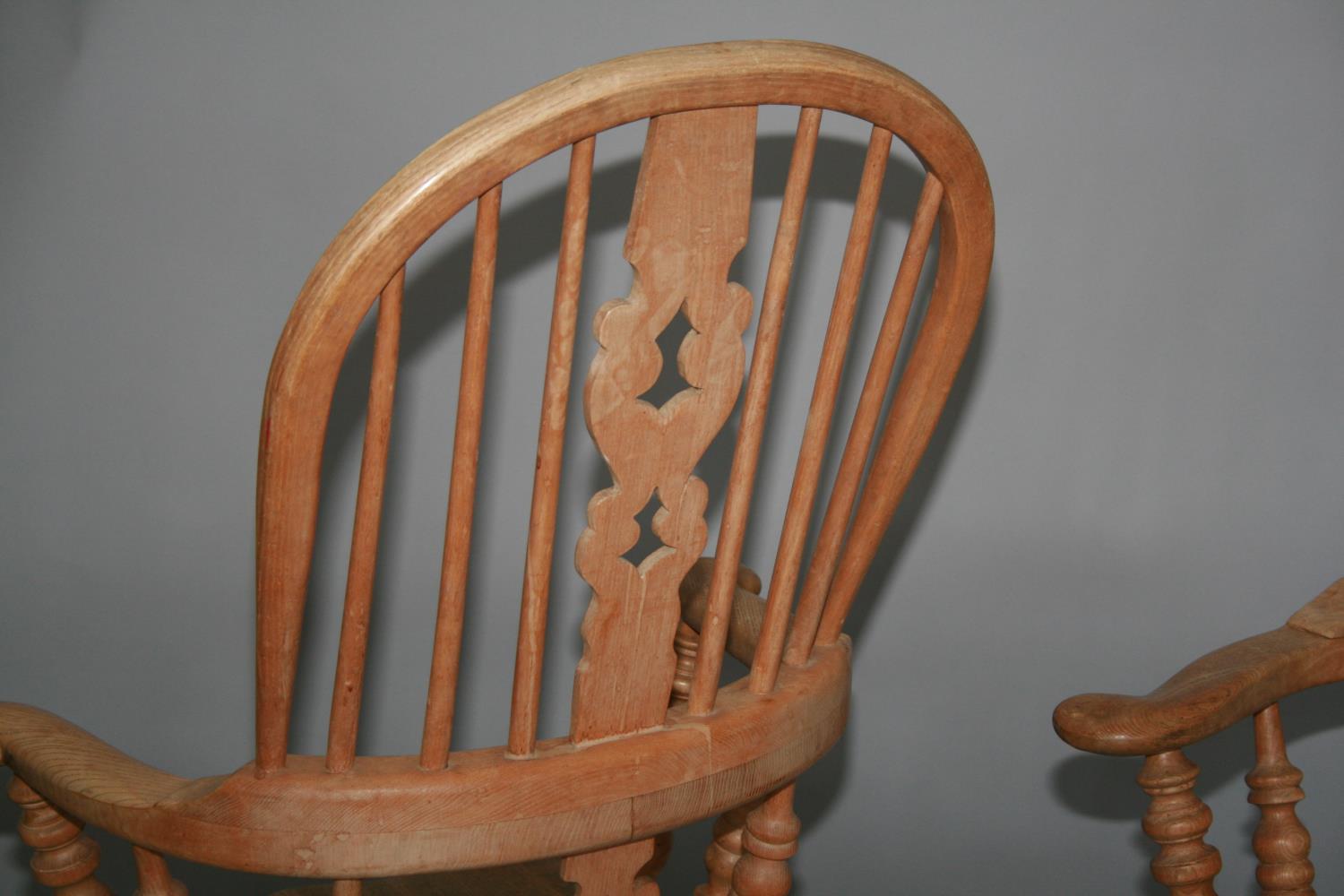 Fine pair of ash Windsor arm chairs 70 W x 120 H x 60 D - Image 4 of 4