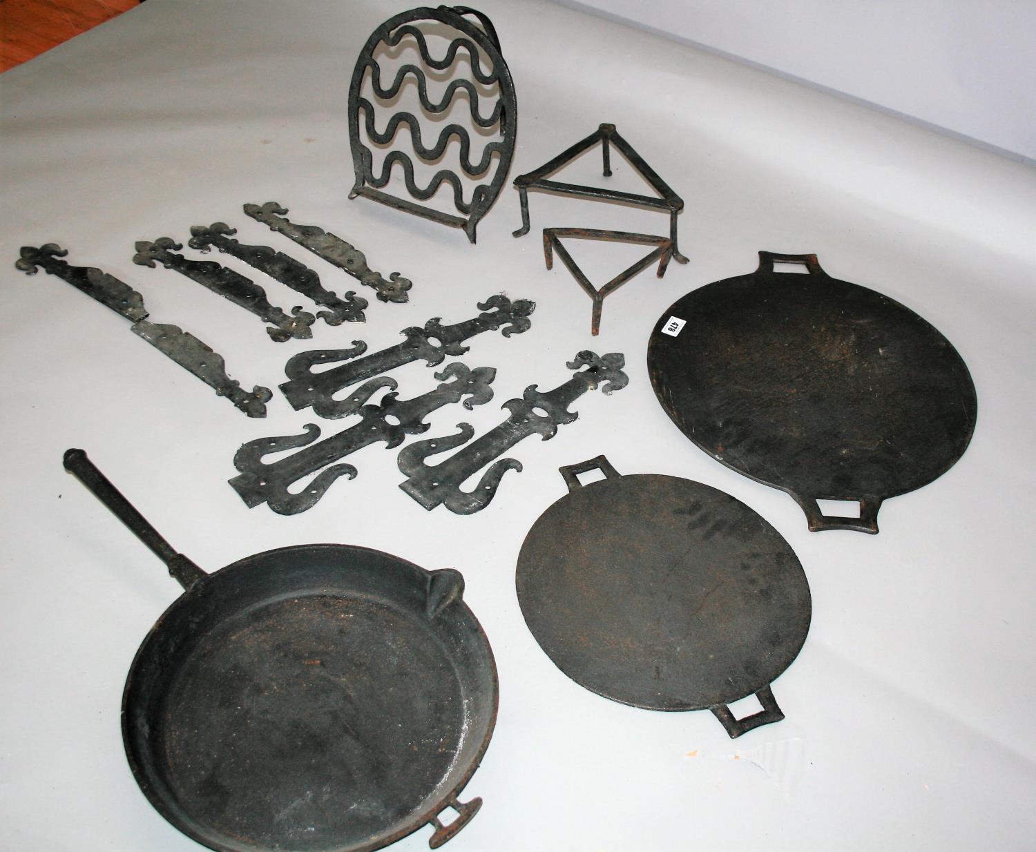 Collection of antique wrought iron and kitchen paraphernalia. - Image 4 of 4