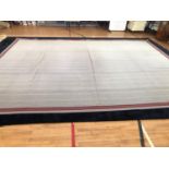 Herringbone design woven centre rug 530 x 400