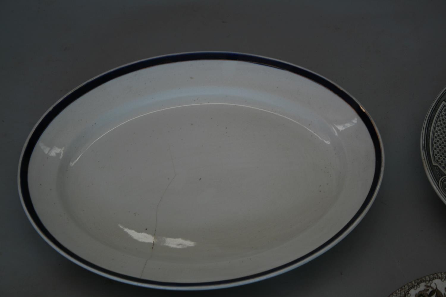 Selection of five ceramic platters. 50W x 35D - Image 3 of 3