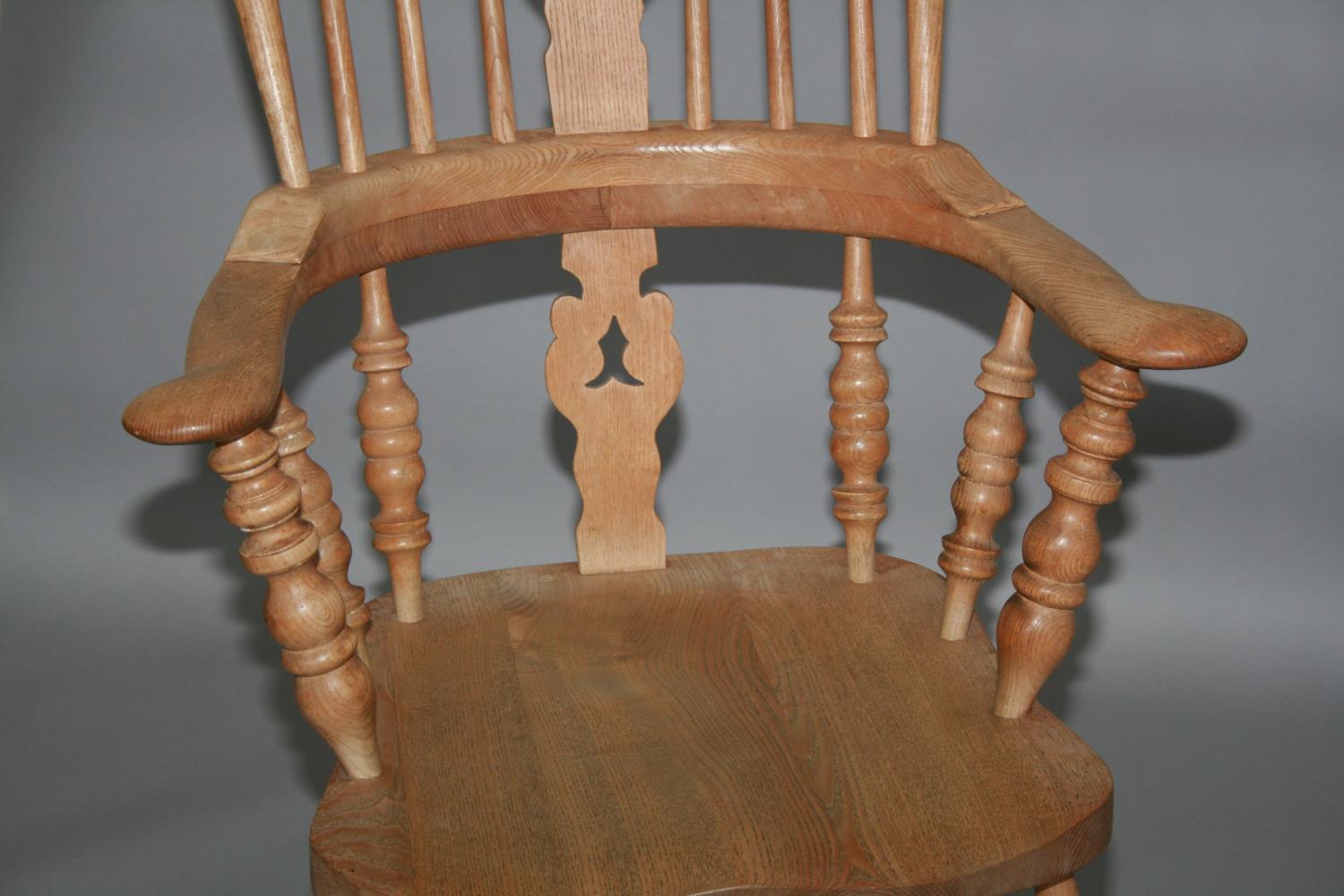 Fine pair of ash Windsor arm chairs 70 W x 120 H x 60 D - Image 3 of 4