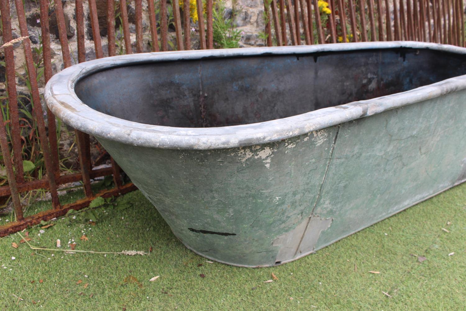 Galvanised trough - Image 2 of 3