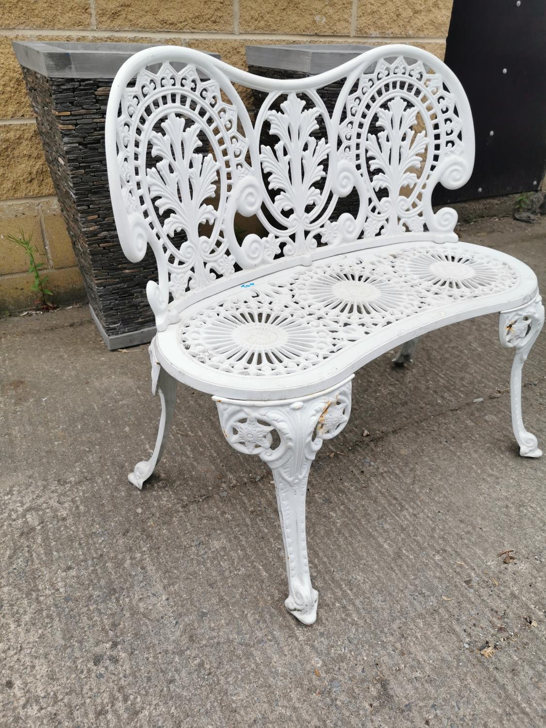 Decorative cast alloy two seater garden bench. - Image 3 of 3