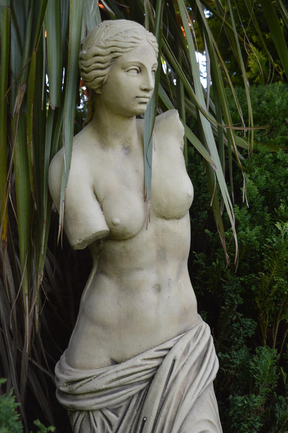 Stone figure of Venus - Image 3 of 3