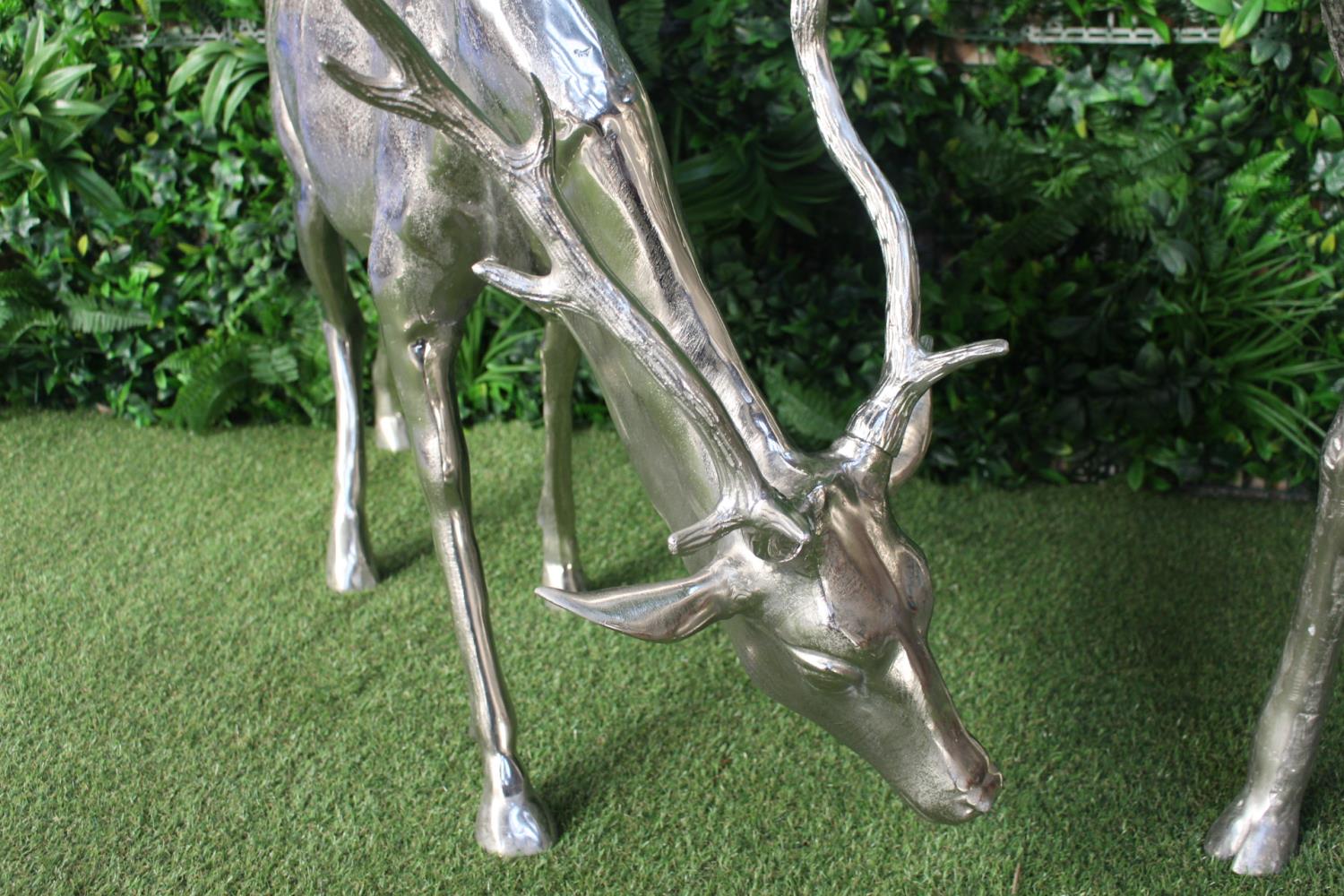 White metal model of a Stag and Doe. - Image 3 of 3