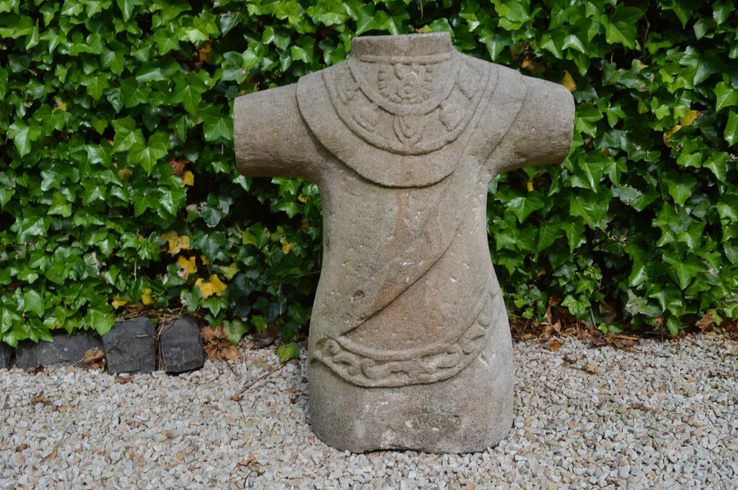 Stone sculpture of a Torso - Bild 3 aus 3