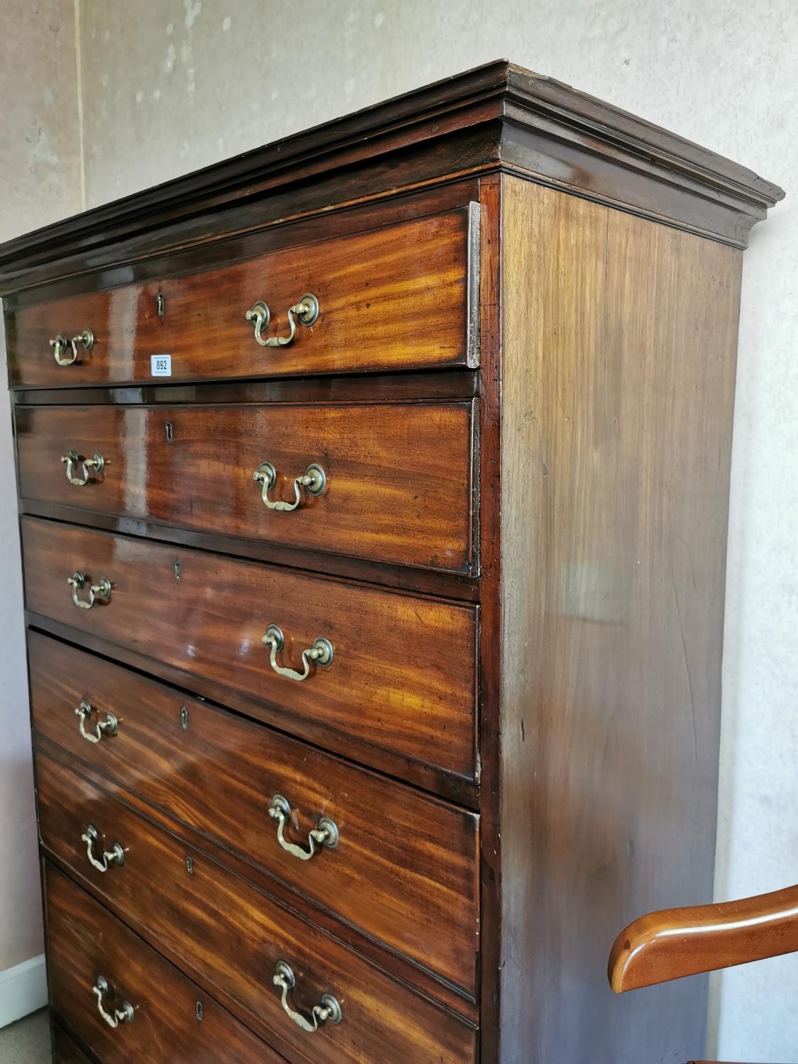 Irish Georgian mahogany chest of drawers. - Image 2 of 4