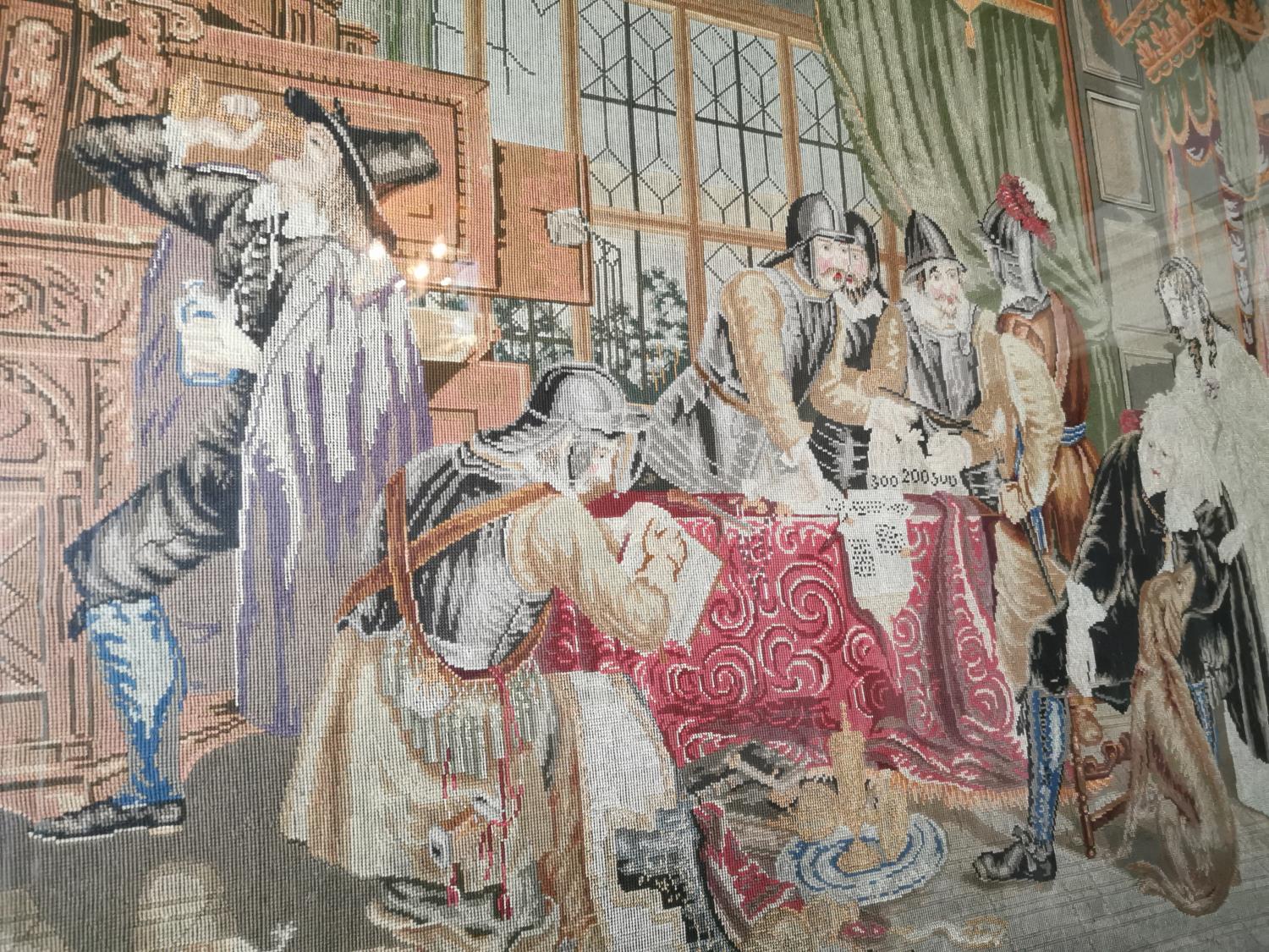 Exceptional quality tapestry depicting The Pillage and Destruction of Basing House Hant - Bild 2 aus 5