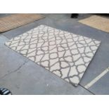 Grey and cream Geometrical design rug