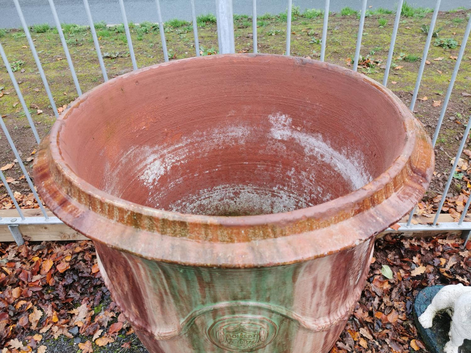 Large glazed teracotta Aduze urn. - Bild 3 aus 3