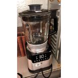 KITCHEN BLENDER