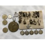 SMALL BOX OF WHITE METAL NOVELTY CHARMS AND A LION HEAD PENDANT STAMPED SILVER,