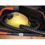 SMALL STEAM CLEANER