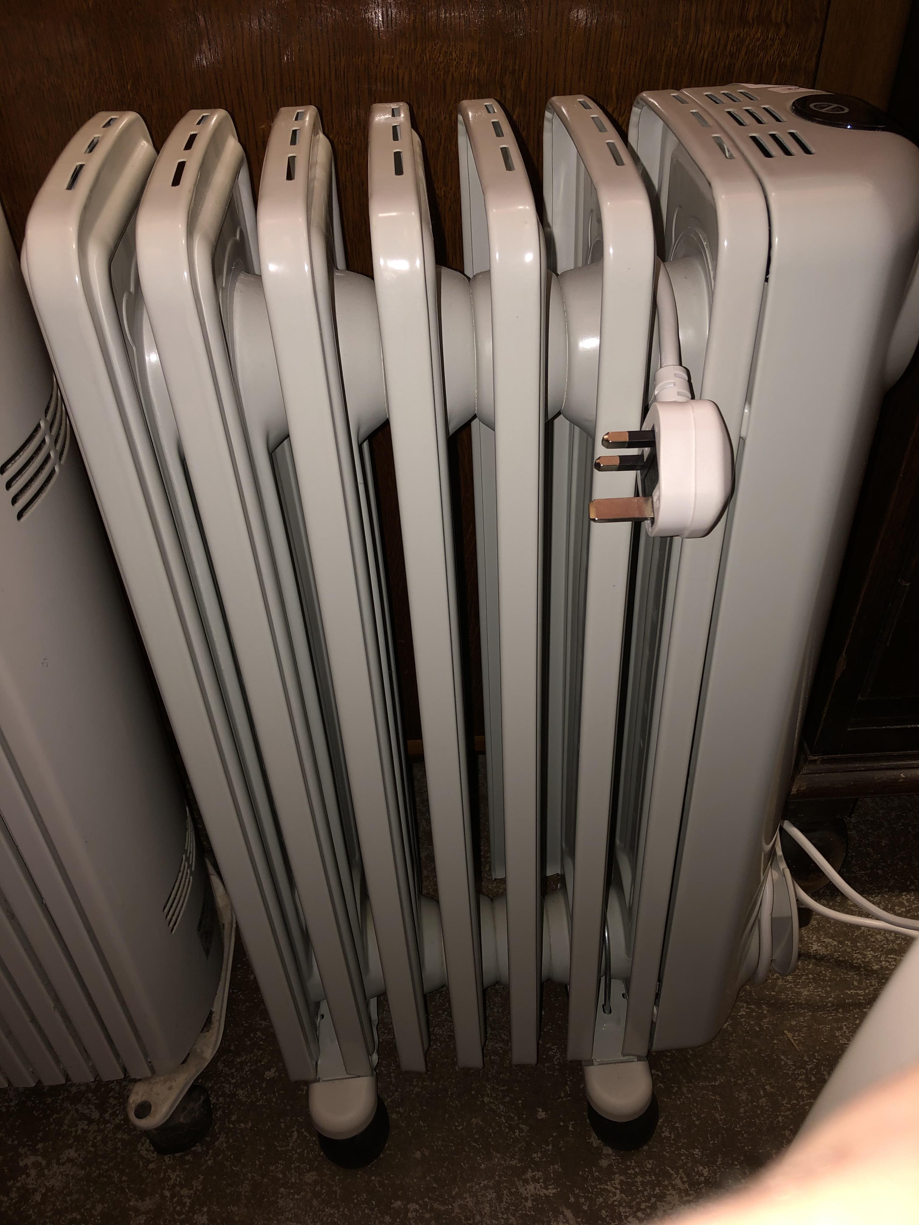 TWO MOBILE ELECTRIC HEATERS - Image 3 of 3