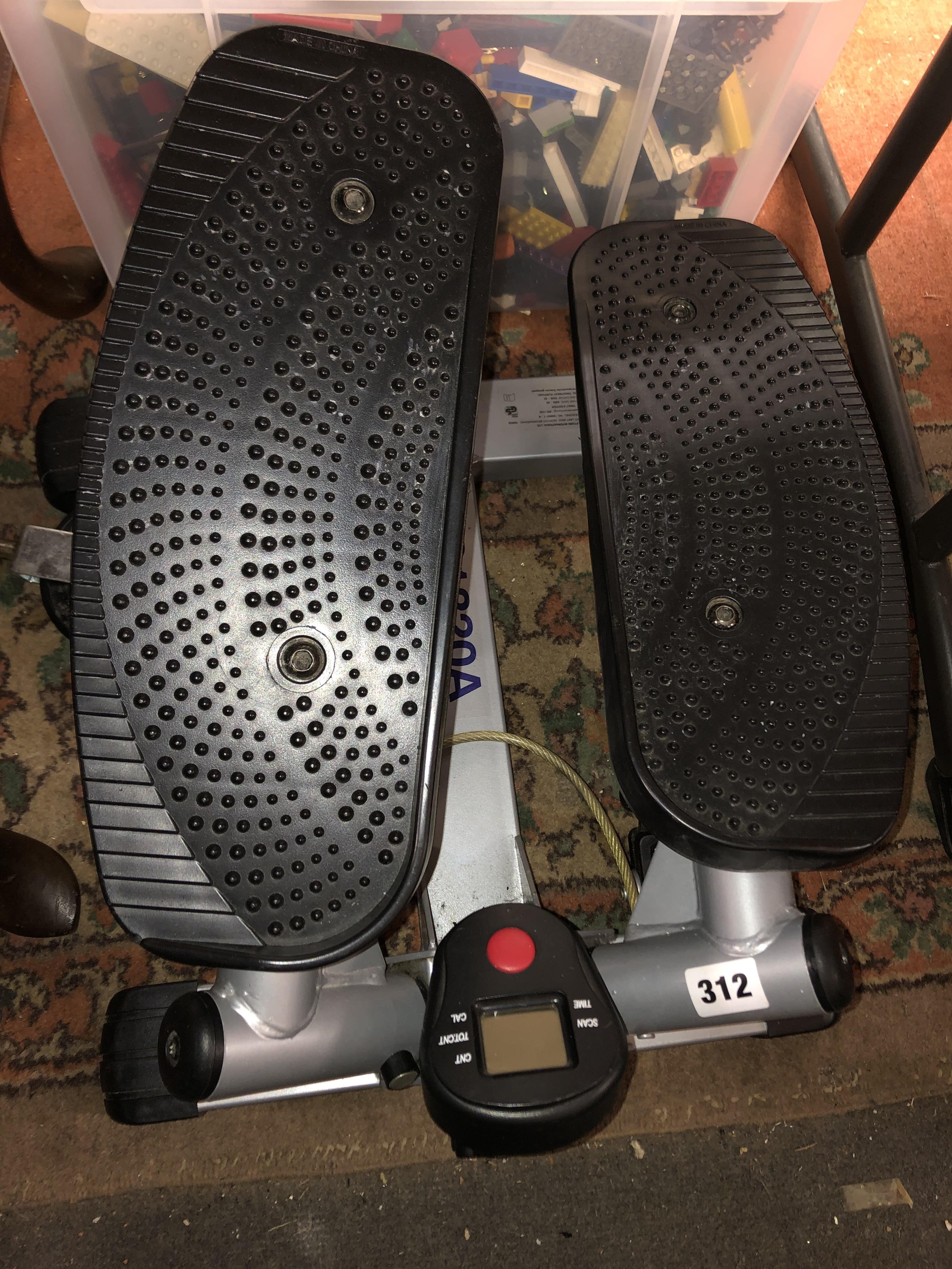 STEP EXERCISER