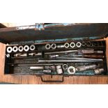 SOCKET SET