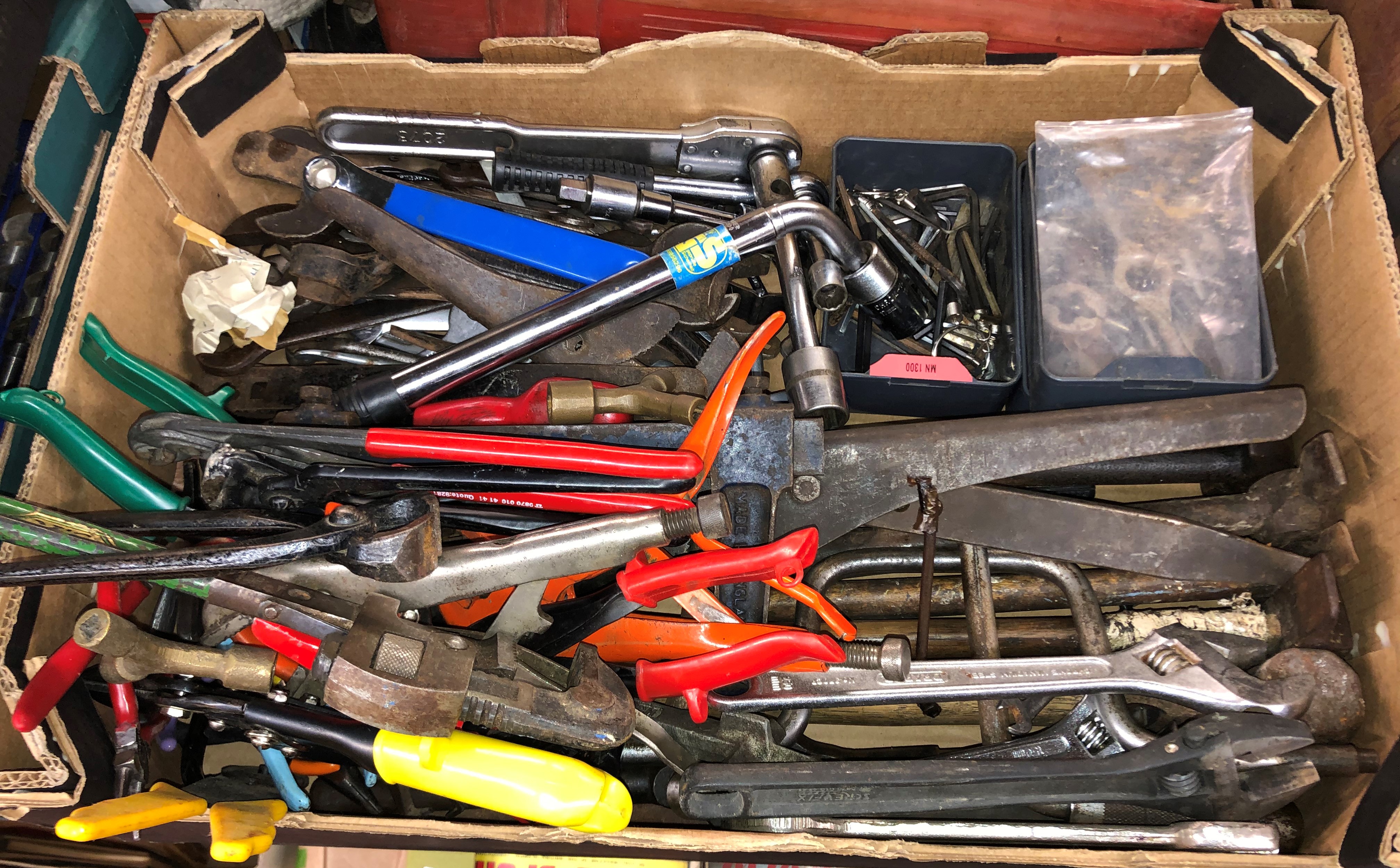 BOX OF DOUBLE ENDED SPANNERS, WRENCHES, ALLEN KEYS,