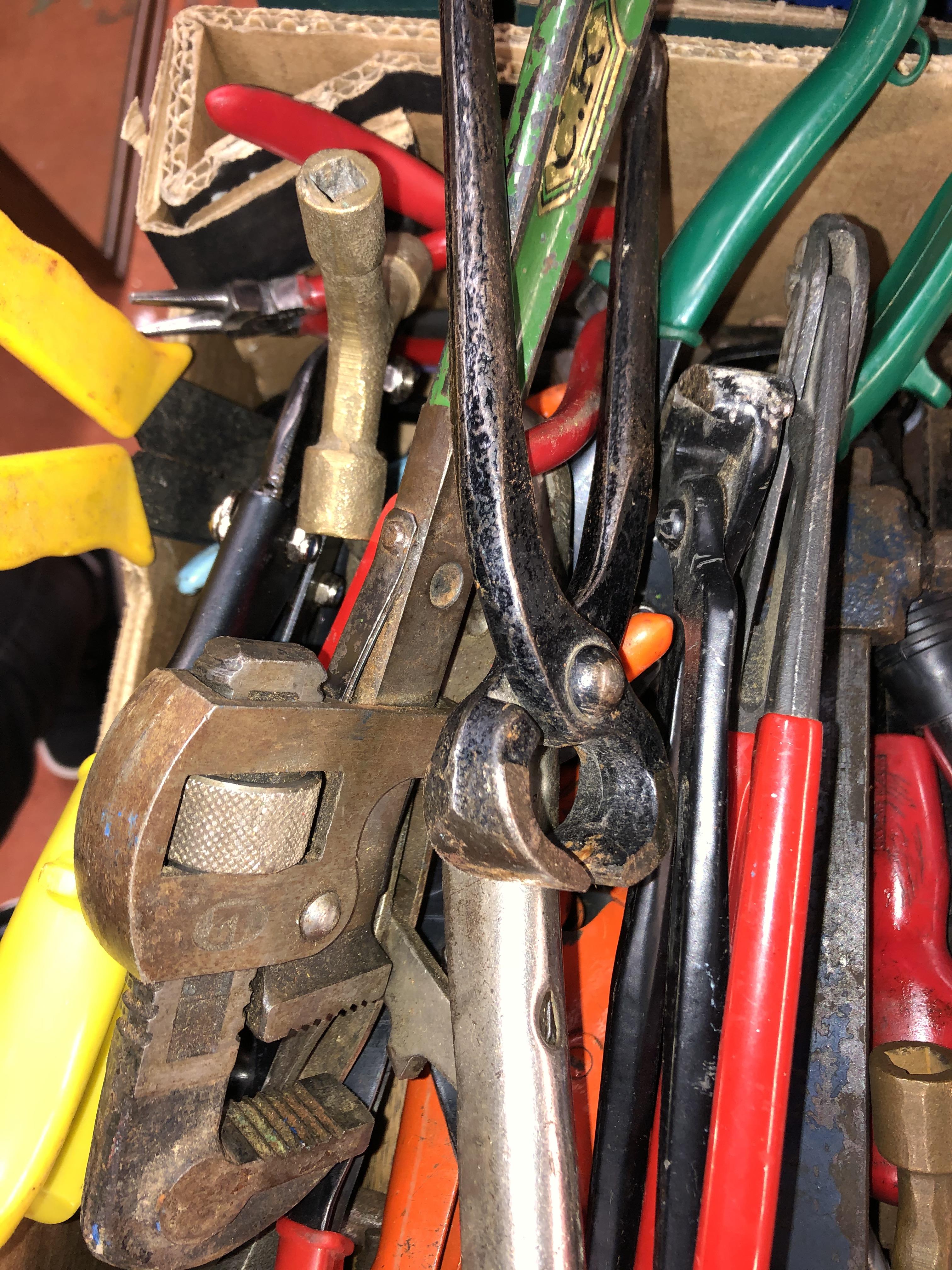 BOX OF DOUBLE ENDED SPANNERS, WRENCHES, ALLEN KEYS, - Image 4 of 4