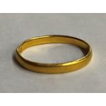 22CT GOLD WEDDING BAND 1.