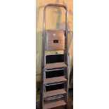 SET OF ALUMINIUM FOUR TREAD LADDERS